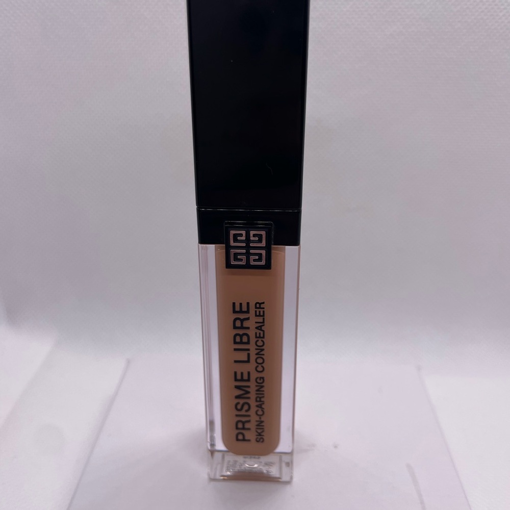 Givenchy Prisme Libre Skin-Caring Concealer - Cream
